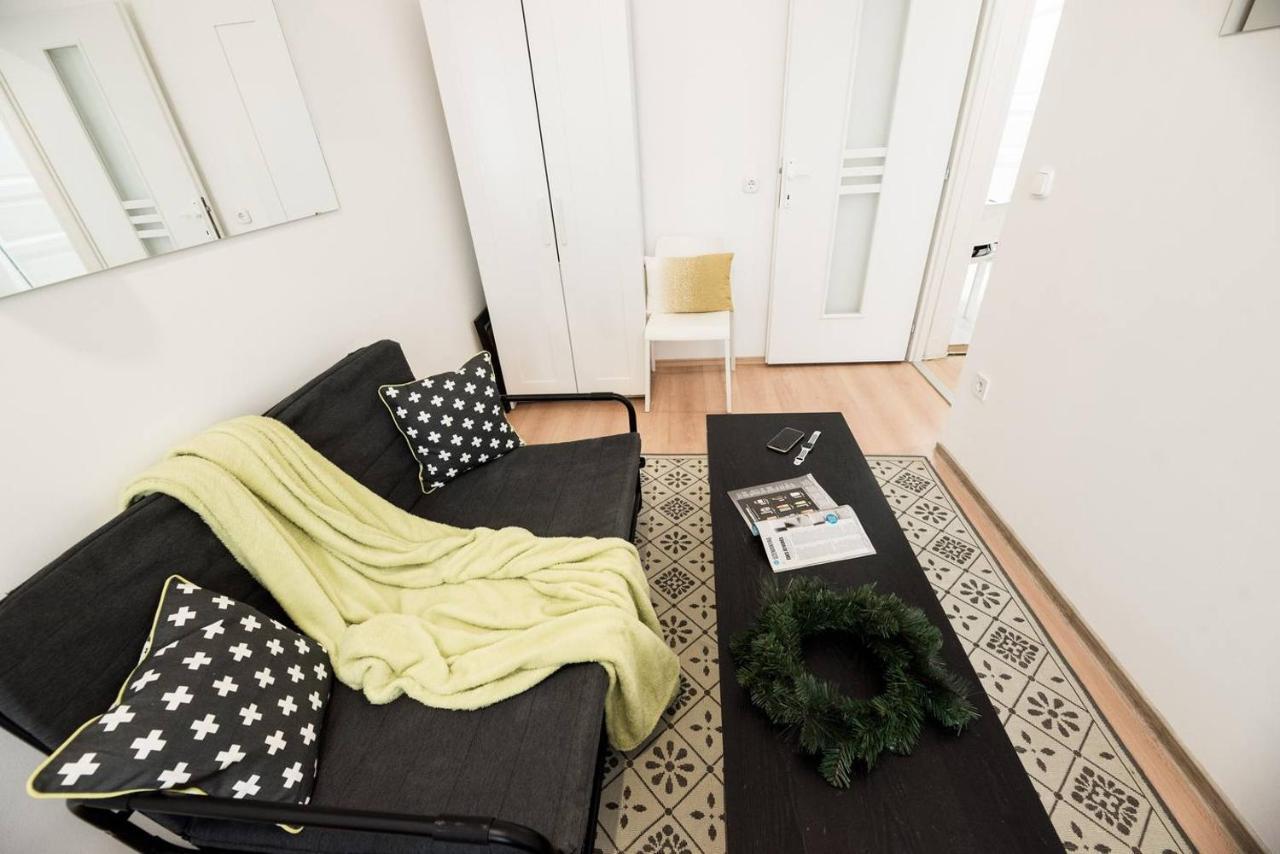 Cosy And Central Apartment With 4 Bedrooms And A/C Budapest Bagian luar foto
