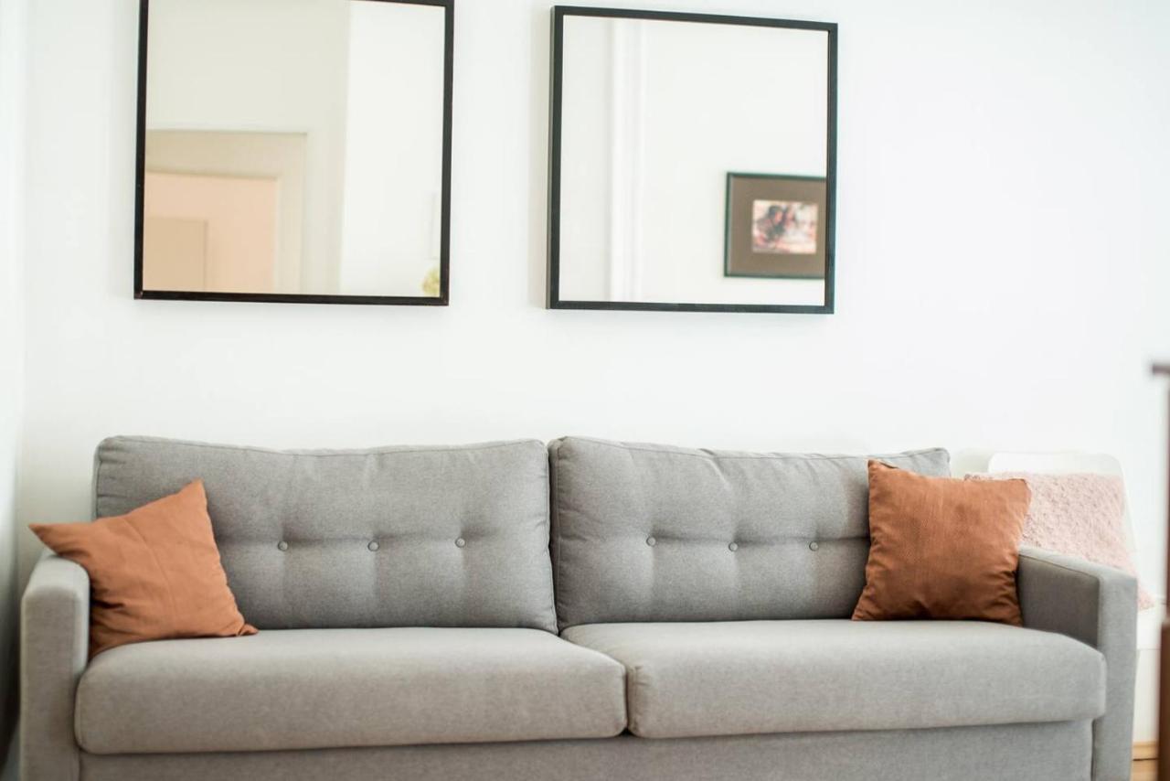 Cosy And Central Apartment With 4 Bedrooms And A/C Budapest Bagian luar foto
