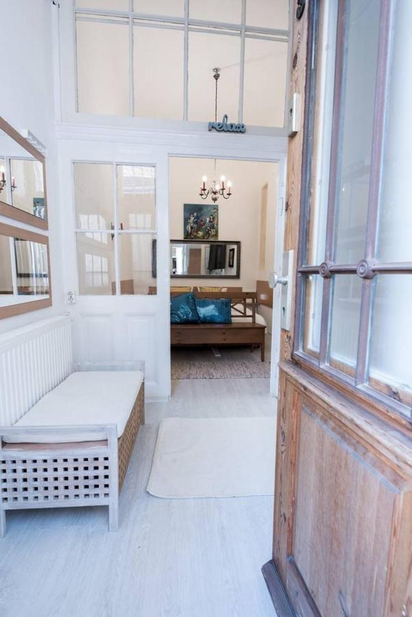 Cosy And Central Apartment With 4 Bedrooms And A/C Budapest Bagian luar foto