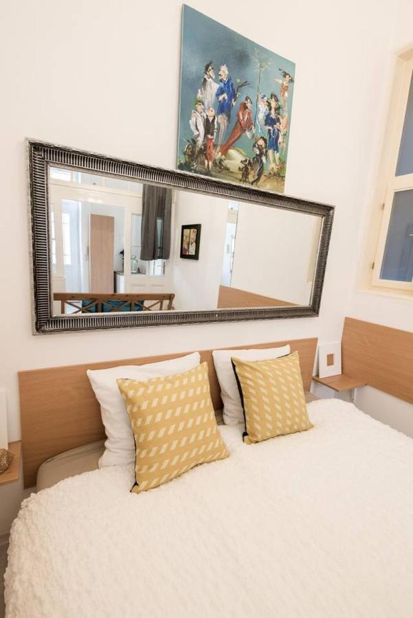 Cosy And Central Apartment With 4 Bedrooms And A/C Budapest Bagian luar foto
